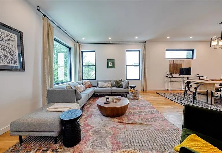 829 Barnett St NE — Photo 7