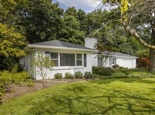 1526 Edgeridge Cir, Kalamazoo, MI 49008