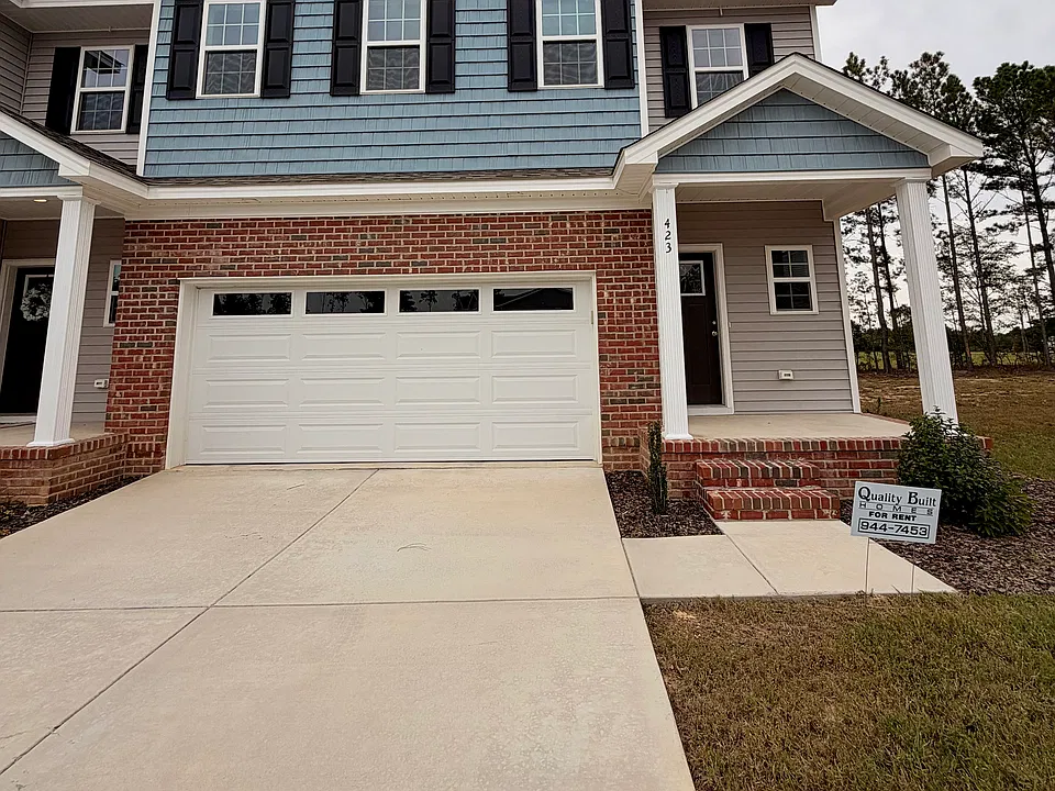 423 Caddie Ct