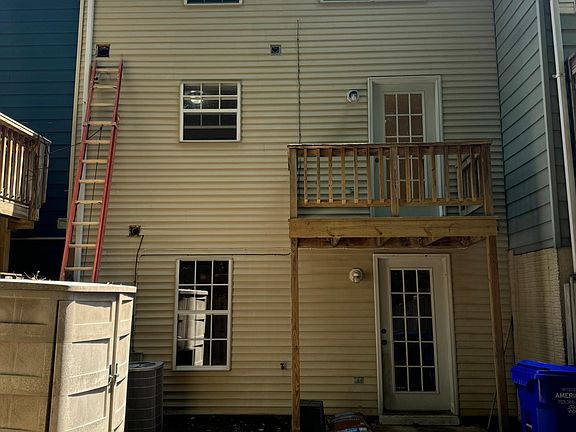 2nd image of 15236 Streamside Ct