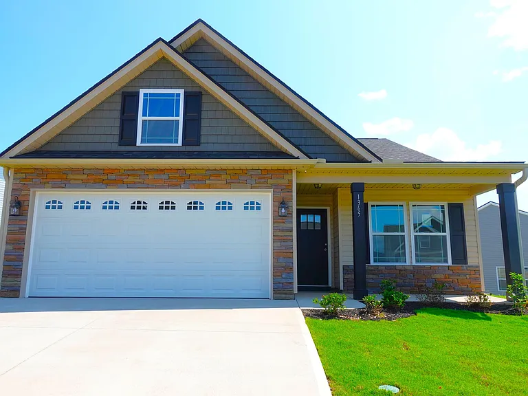 1365 Romany Ct — Photo 1