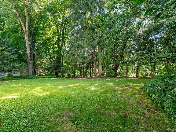 4th image of 440 Saw Mill River Road