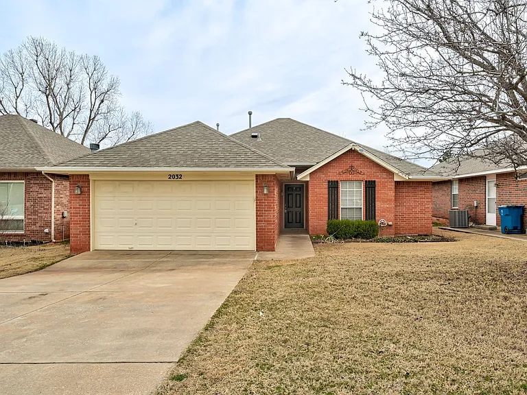 2032 Emerald Brook Ct — Photo 1