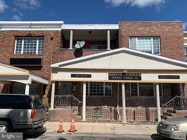 2nd image of 5731 Race St