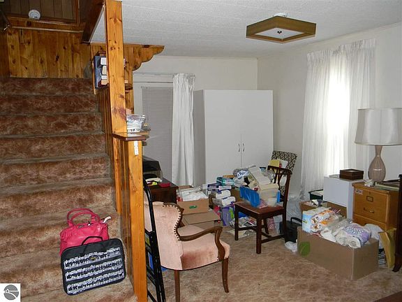 5th image of 114 S 2nd St