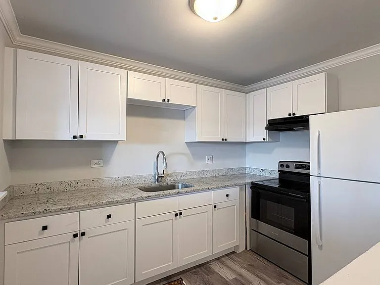 4241 Jennifer Ln #3E — Photo 17