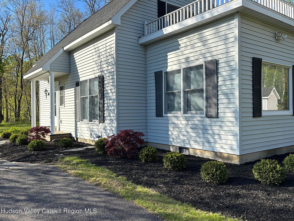 1st image of 416 Whippoorwill Road