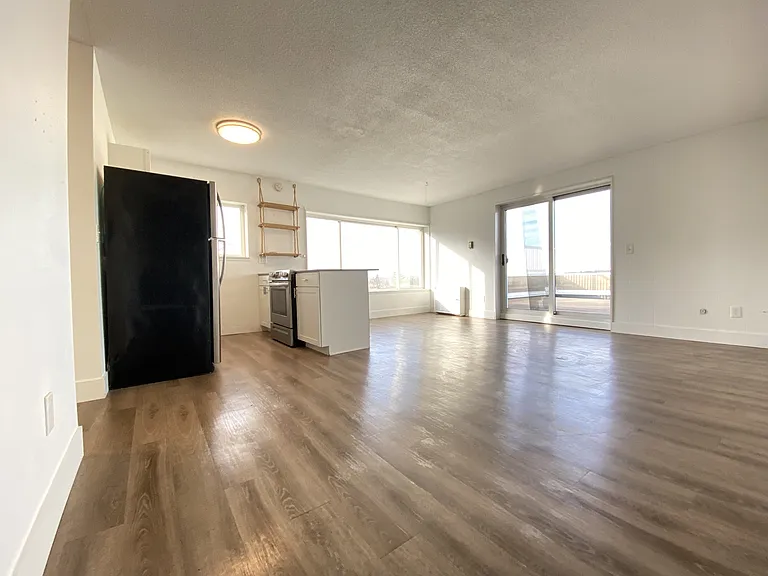 George Apartments - 625 3rd Street Southwest - 18 — Photo 4
