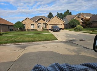 54126 Carnation Dr, Macomb, MI 48042