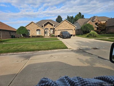 54126 Carnation Dr, Macomb, MI, 48042