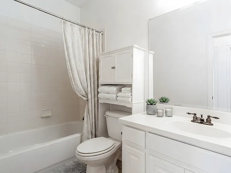 1905 Cortez Ln — Photo 12
