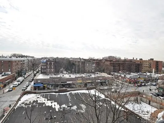 Sold by Douglas Elliman | media 8