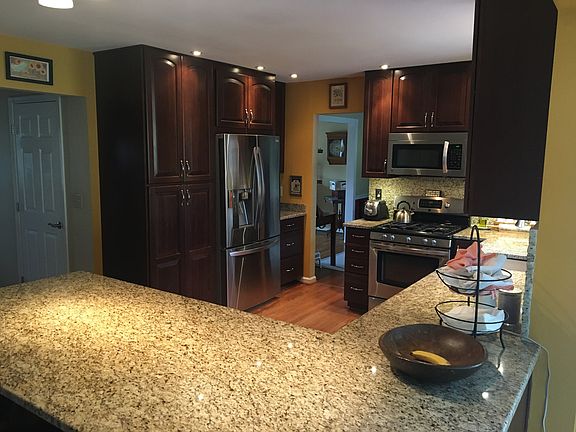 4th image of 2214 Kempton Park Cir