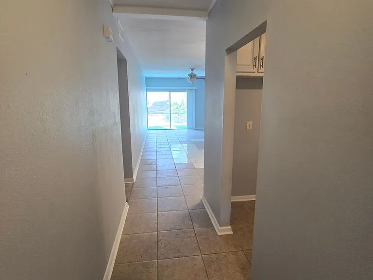 623 N Bay St #4 — Photo 2