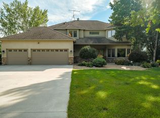 3102 Pebble Shores Dr, Fergus Falls, MN 56537
