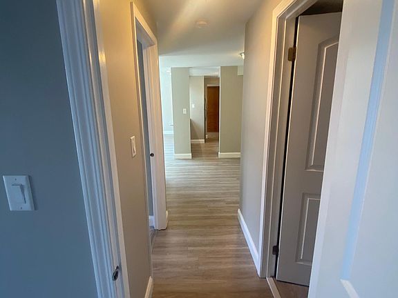 3rd image of 614 Englewood Ave APT 11