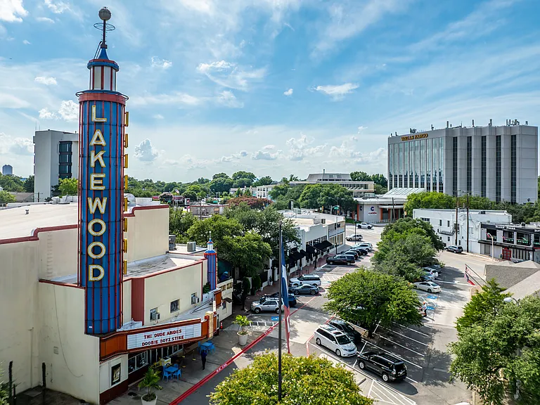 Lakewood Plaza — Photo 30