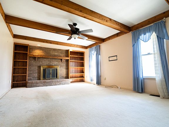 11th image of 11021 Paddock Dr