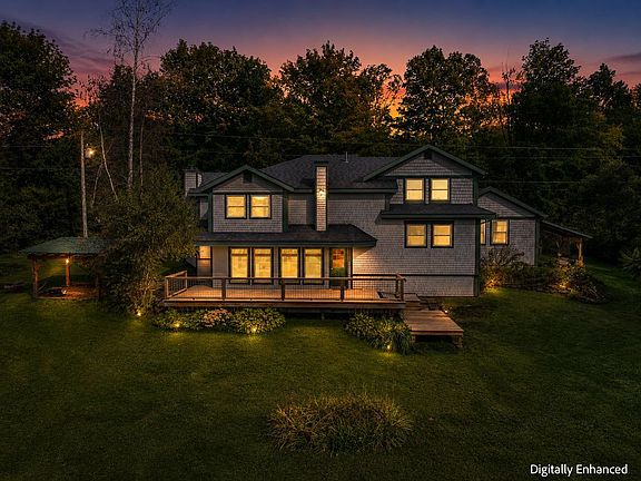 5th image of 748 Chapin Road