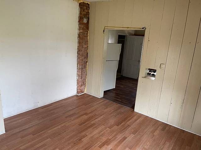 2nd image of 1415 E 6th St