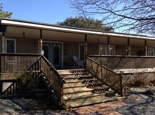 220 Quarter Horse Ln, Hampstead, NC 28443