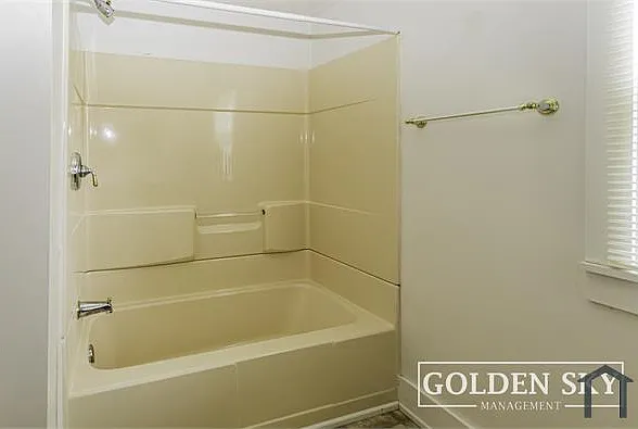 1417 W Memorial Dr #1 — Photo 6