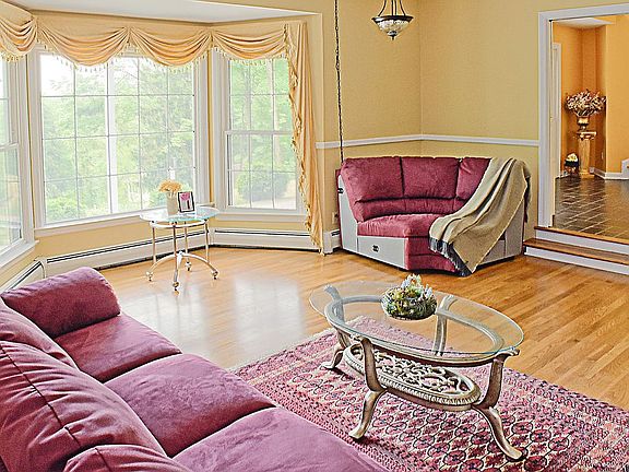 LR-Wood Floors, Bay Window