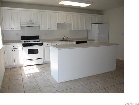 2nd image of 25 College Ave APT 311