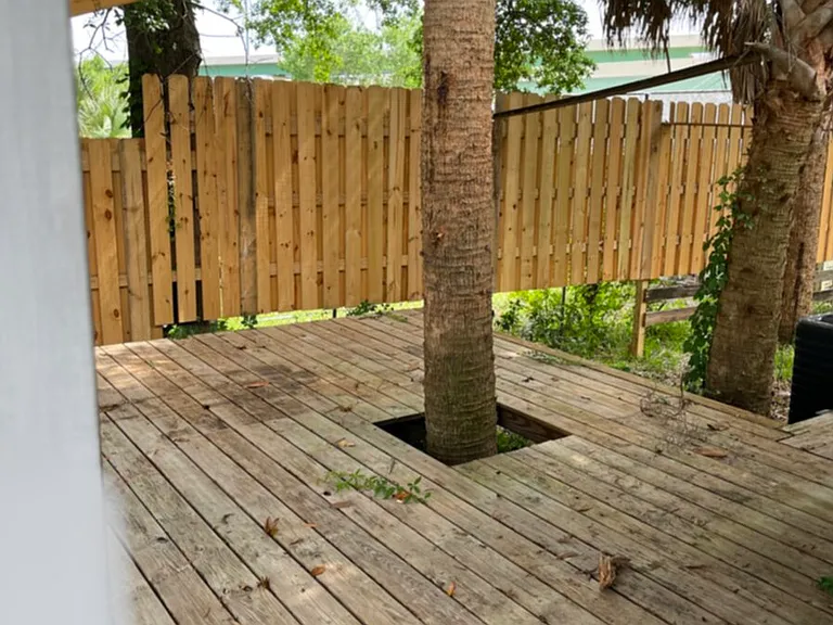 307 E La Rua St — Photo 5