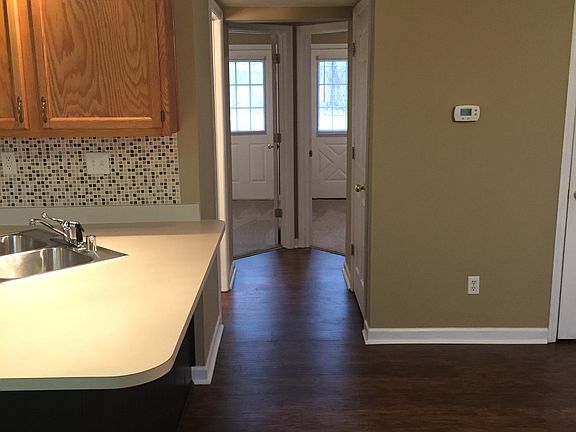4th image of 204 Grinder Ct #204