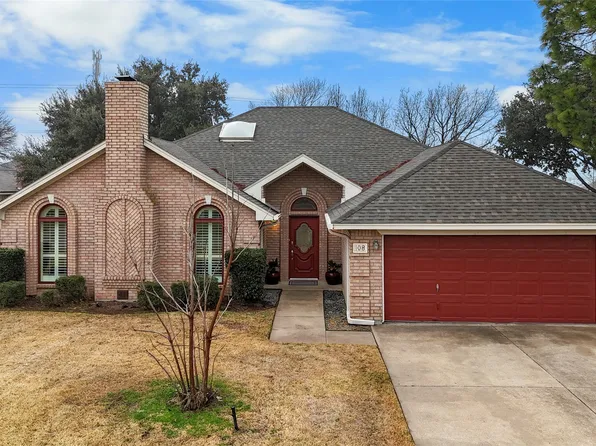 108 Creek Courts Dr, Trophy Club, TX 76262