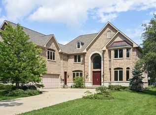 233 Spruce Rd, Northbrook, IL 60062