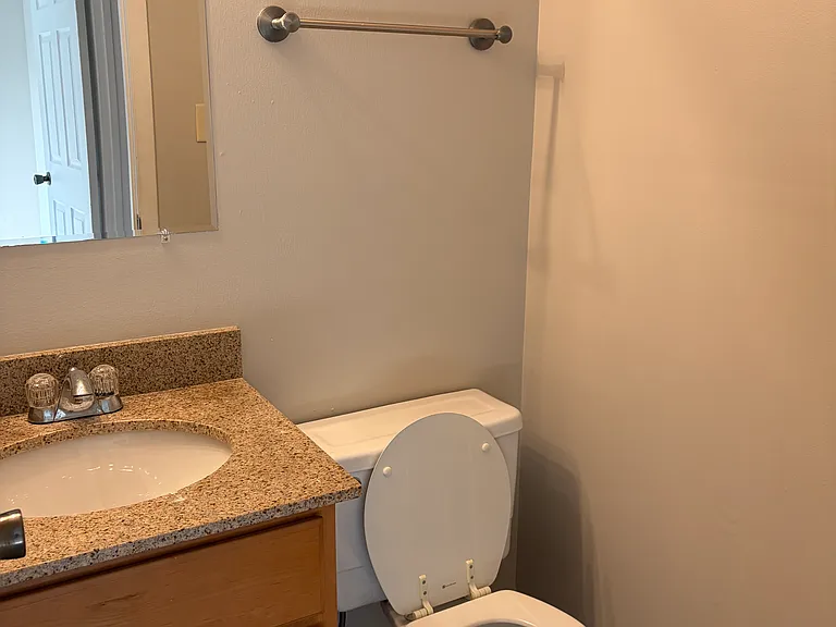 2229 Nichols Rd #E — Photo 14