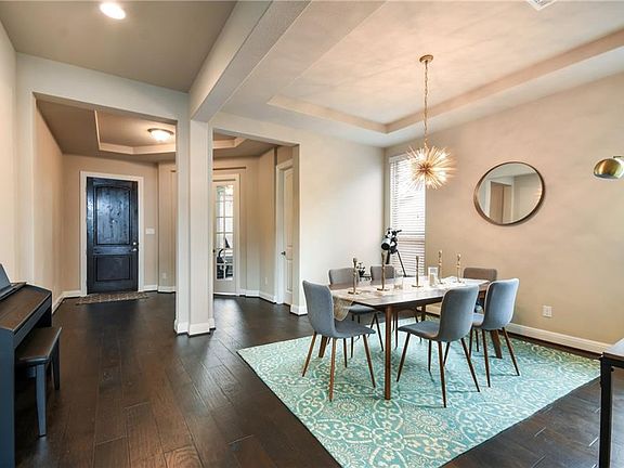4th image of 3721 Del Payne Ln