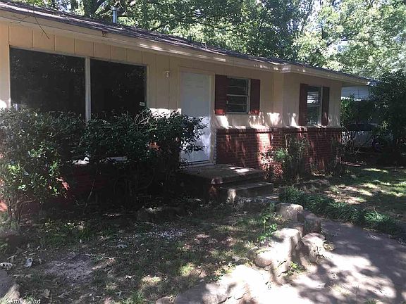 2nd image of 4 Winchester Dr