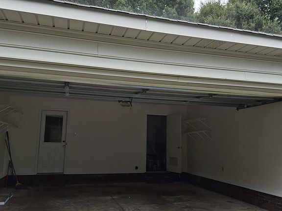 4th image of 7812 Birchwood Ln