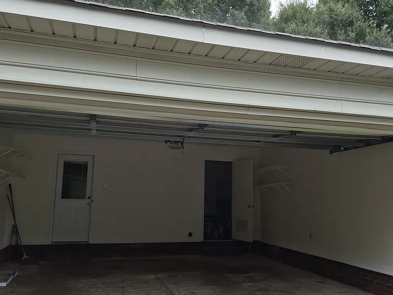 7812 Birchwood Ln — Photo 3