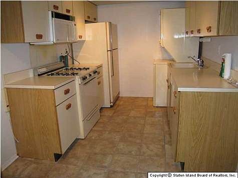 4th image of 43A Lombard Ct