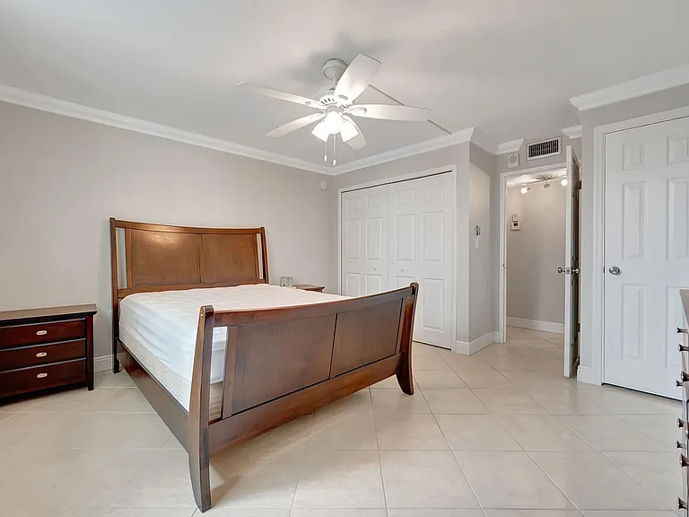 1913 S Ocean Dr #207 — Photo 23