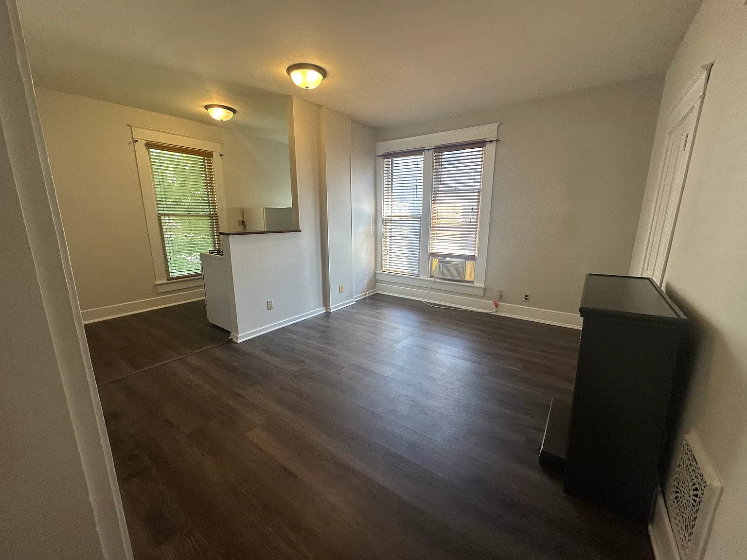 585 Woodruff Place Middle Dr — Photo 4