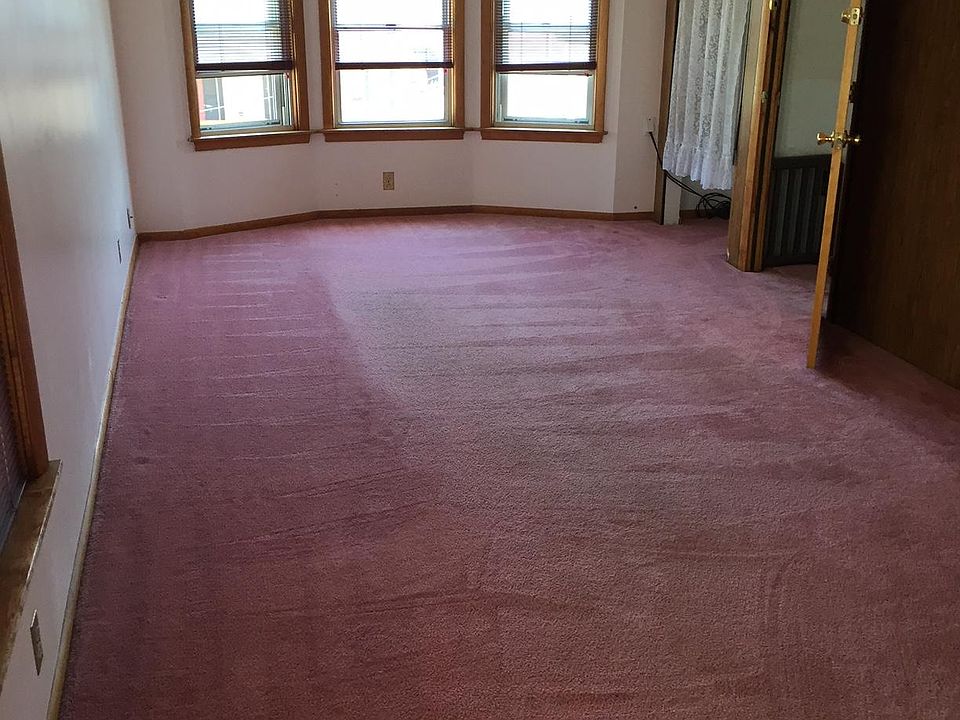 1st image of 136 Edson St #2