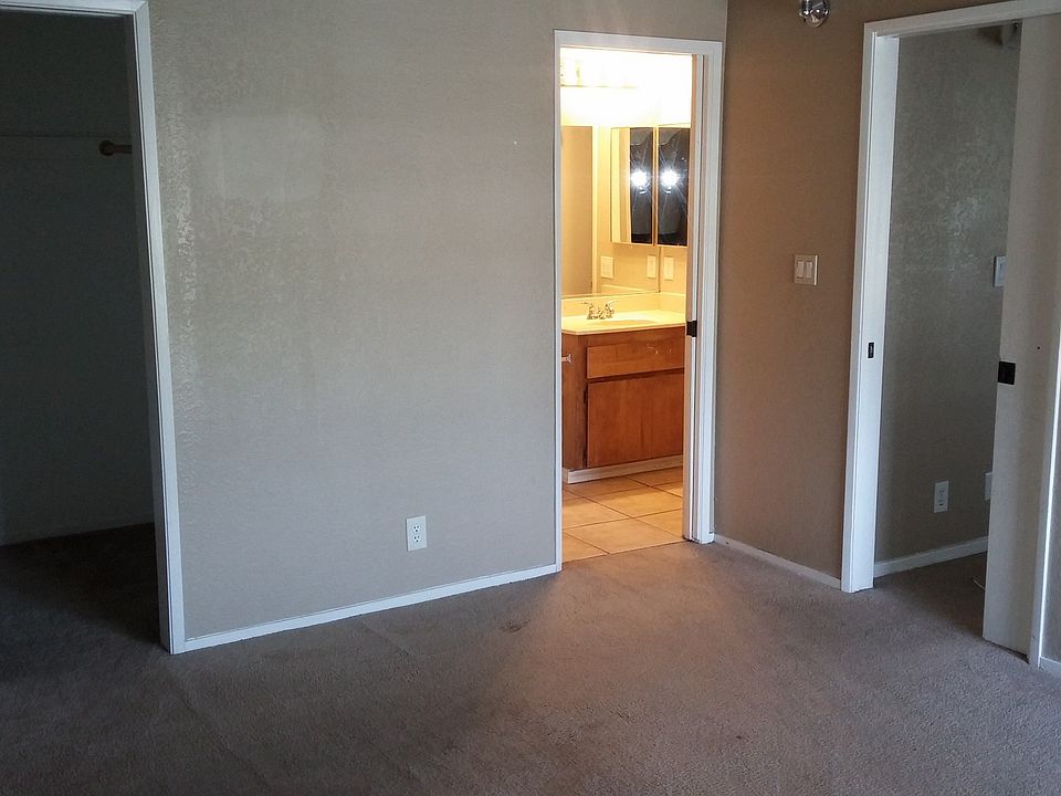 2nd image of 2311 Planz Rd APT 4