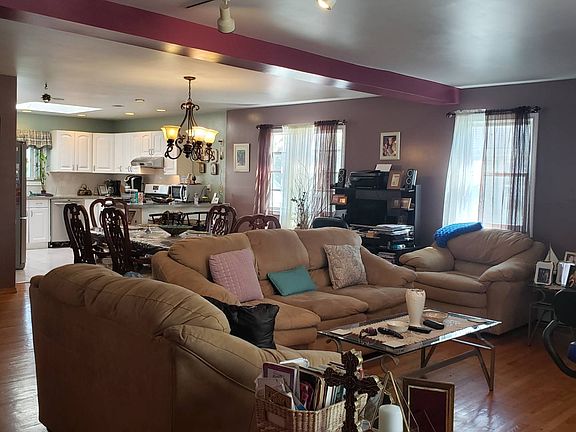 4th image of 164 Jackson Ave
