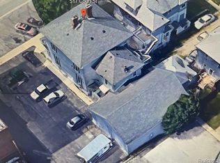517 Court St, Port Huron, MI 48060