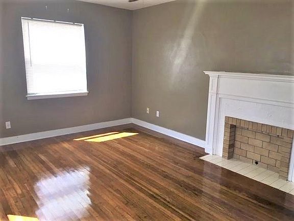 4th image of 833 SW 26th St