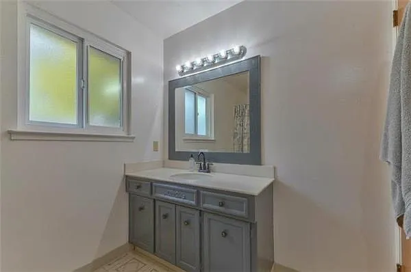 3 bed, 1566 sqft, $4,000 — Photo 2