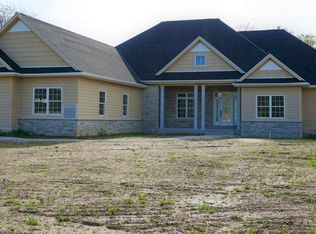 1980 Carriage Hills Dr, City Of Delafield, WI 53018