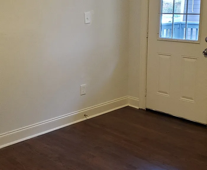 710 North Ave NW #202 — Photo 3
