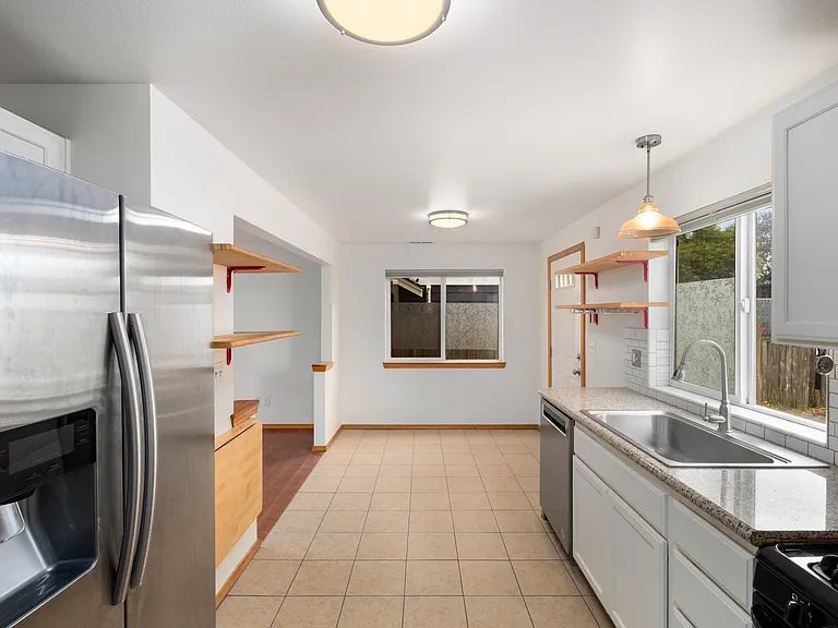 8823 Delridge Way SW #B — Photo 11