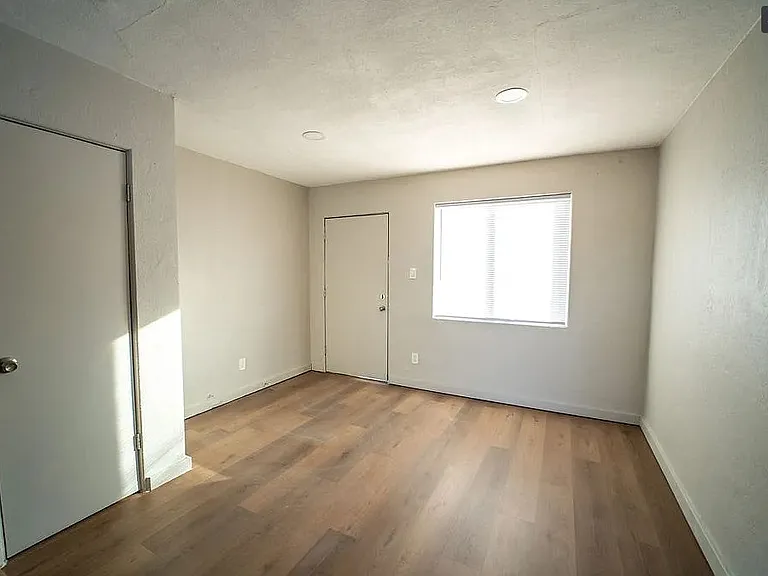 1022 S Montezuma Ave #2 — Photo 4